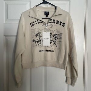 Oak &Trellis Women’s size small Wild Hearts Cream Cropped Quarter-Zip Sweatshirt